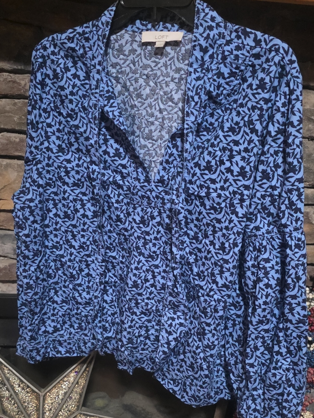 Loft Floral Neck Tie Vneck Top Sz XL